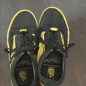 VANS Harry Potter X Old Skool Golden Snitch Women's size 7.5